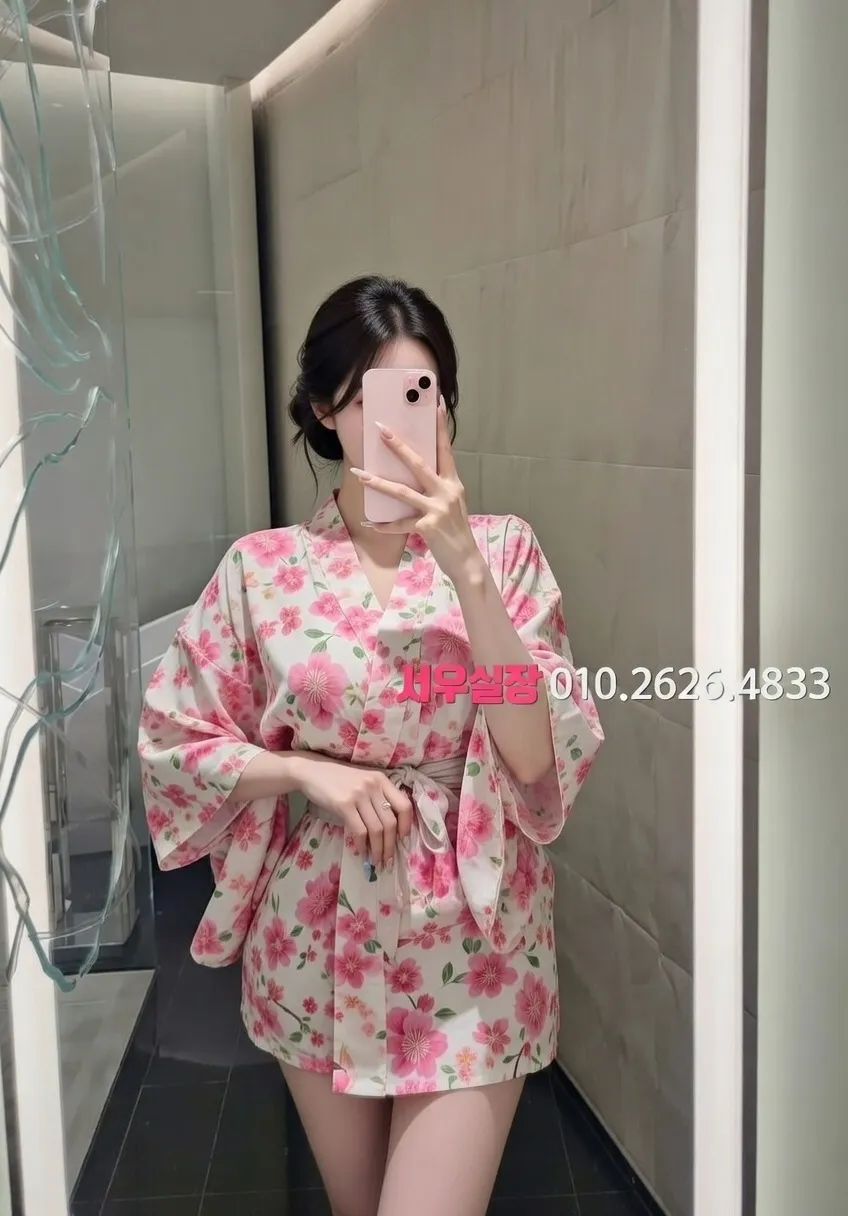 상남동 다국적노래클럽 프리미엄 라인업 30번 프로필