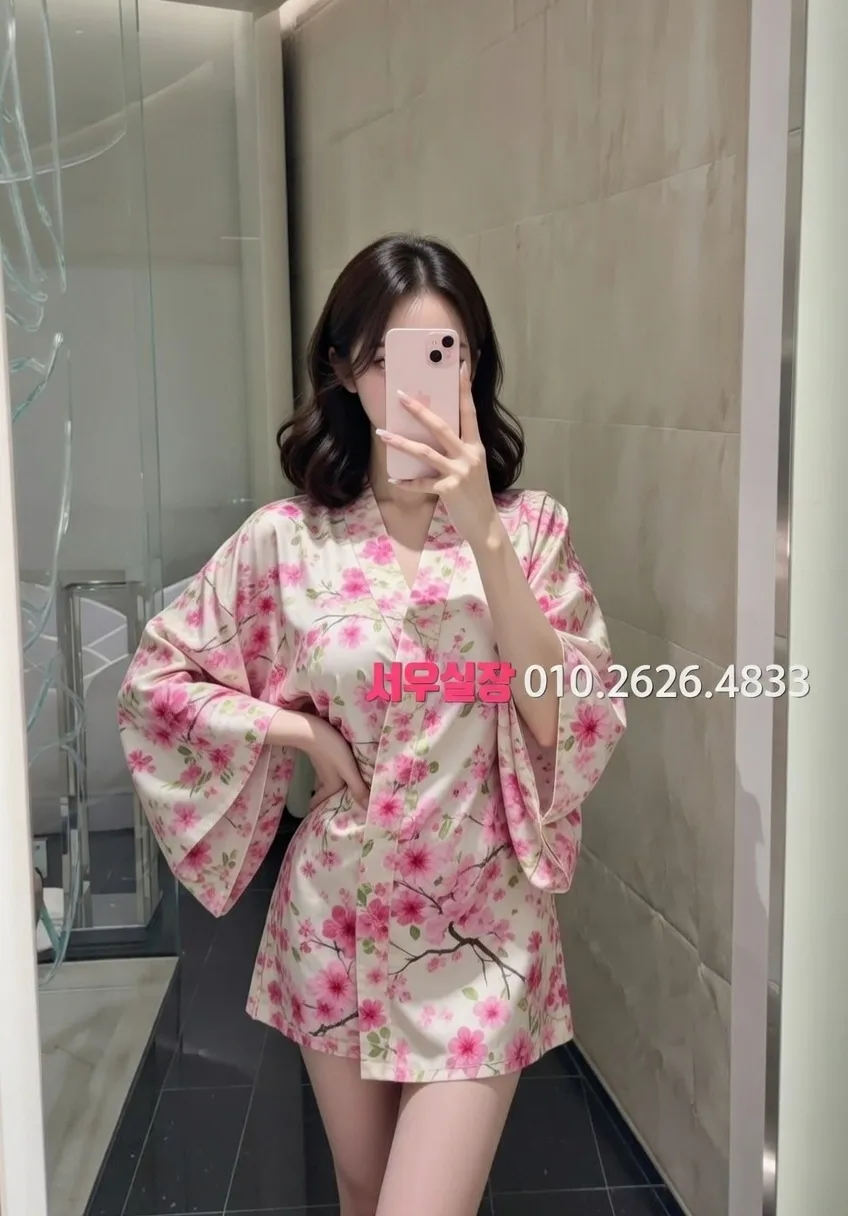 상남동 미러룸 프리미엄 라인업 2번 프로필